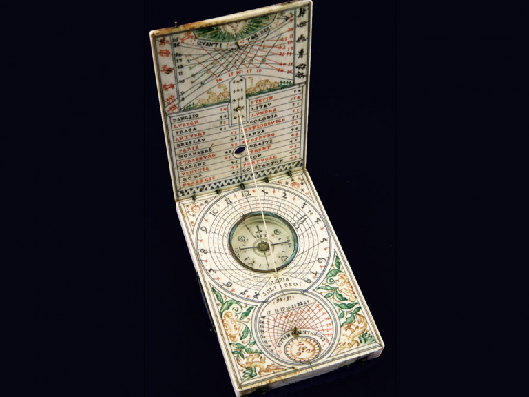 A pocket sundial