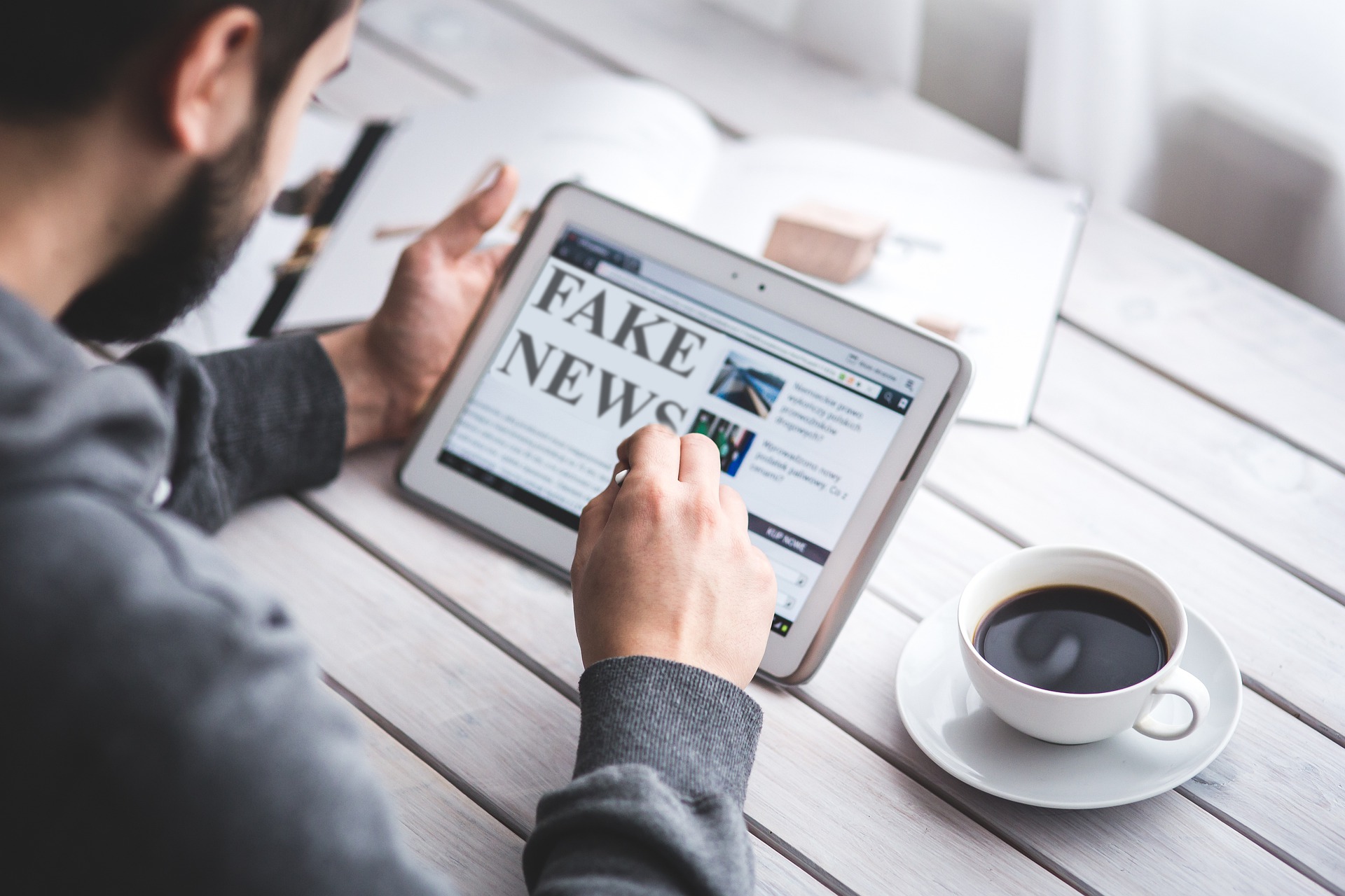 how-to-spot-fake-news-covid - Library