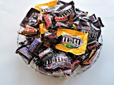 A bowl of Halloween candy